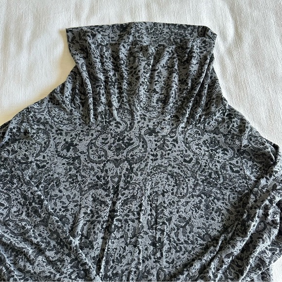 Cuddl Duds Pullover Womens L Gray Cowl Neck Stretch Tunic Top Softwear Lounge - Picture 3 of 9